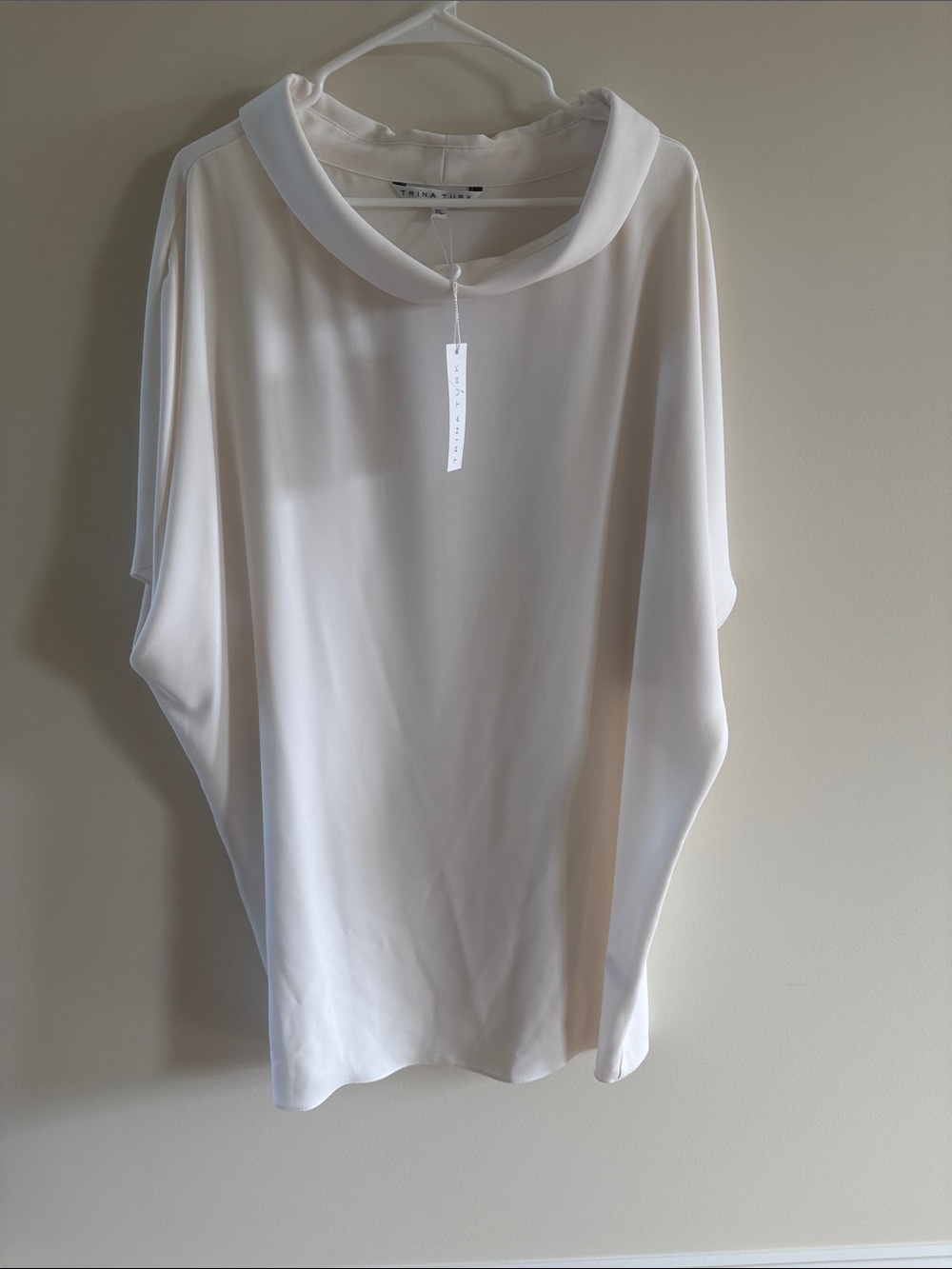 Trina Turk Cream Relaxed Collar Tunic Top